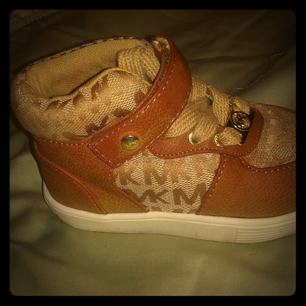 Kids shoes MK
